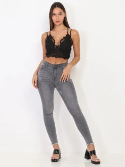 Jeans Gris Avec Surpiqûres Effiloché Aux Chevilles Gris -Chemisier Gilet Soldes Boutique O10 587 DKGRY 3