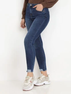 Jeans Skinny à Chevilles Effilochées