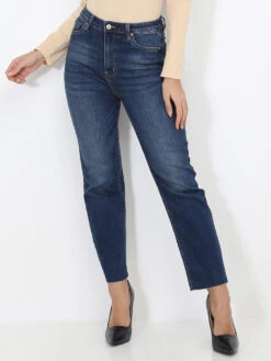 Jeans Mom à Bords Effilochés